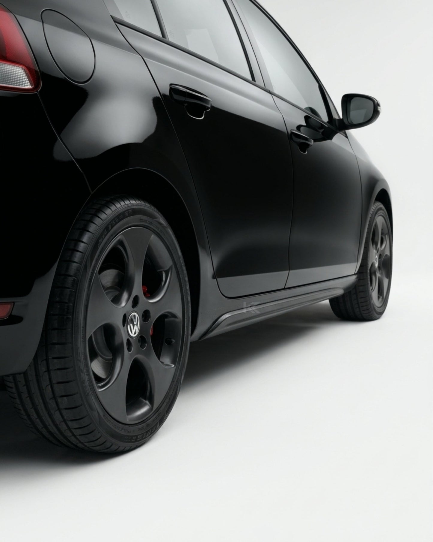 2010–2013 Volkswagen Golf VI / GTI MK6 Side Skirt Extensions – Carbon Fiber