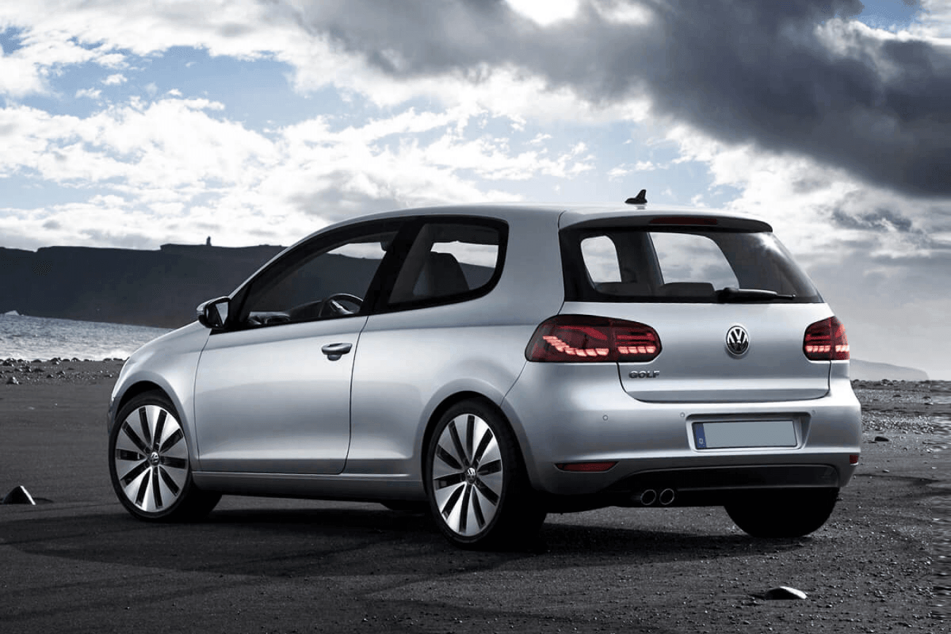 Volkswagen Golf MK6 Smoke and Red Dynamic Lighting OLED Taillights (2008 - 2014)