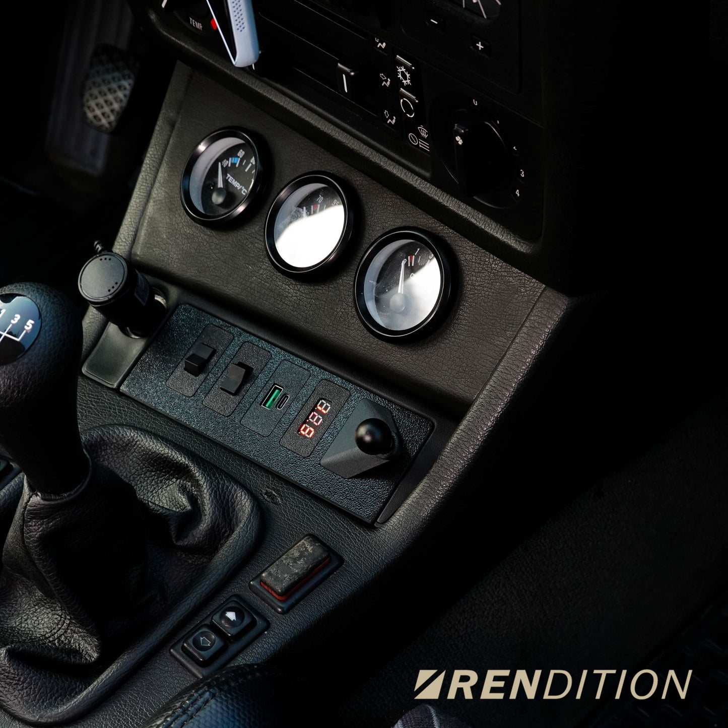 BMW E30 FRONT USB CHARGING MODULES