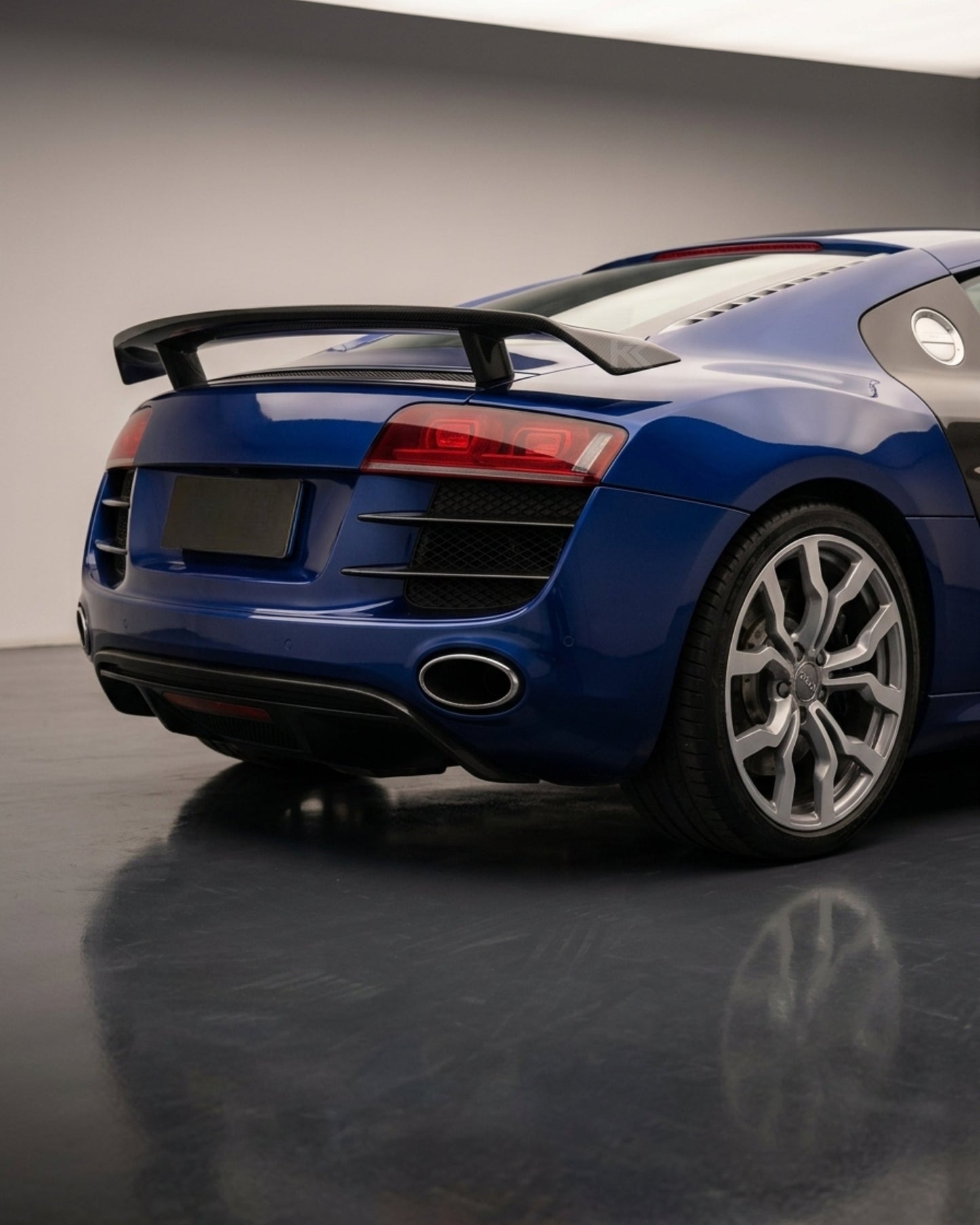 2008–2015 Audi R8 V8 / V10 Coupe Type 42 GT Style Rear Wing Spoiler – Carbon Fiber
