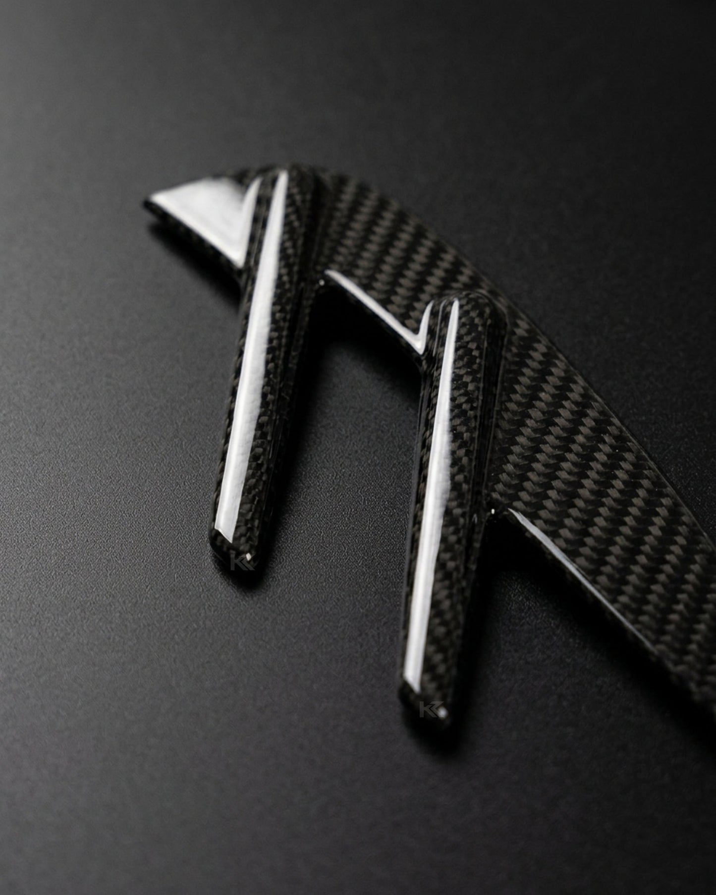 2021–2024 BMW M3 Competition G80 Front Fender Vent Trims – Pre-Preg Dry Carbon Fiber