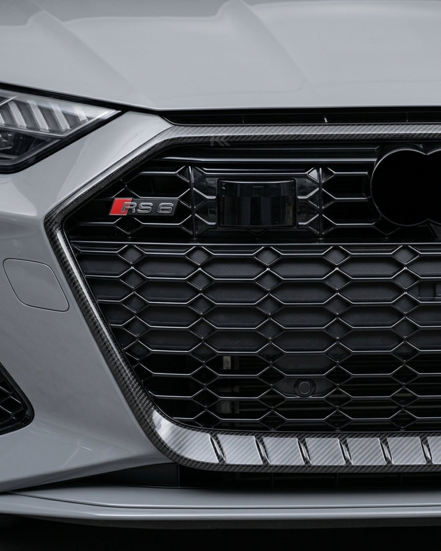 2019–2021 Audi RS6 C8 Avant Front Grille Insert Trim Cover – Dry Carbon Fiber
