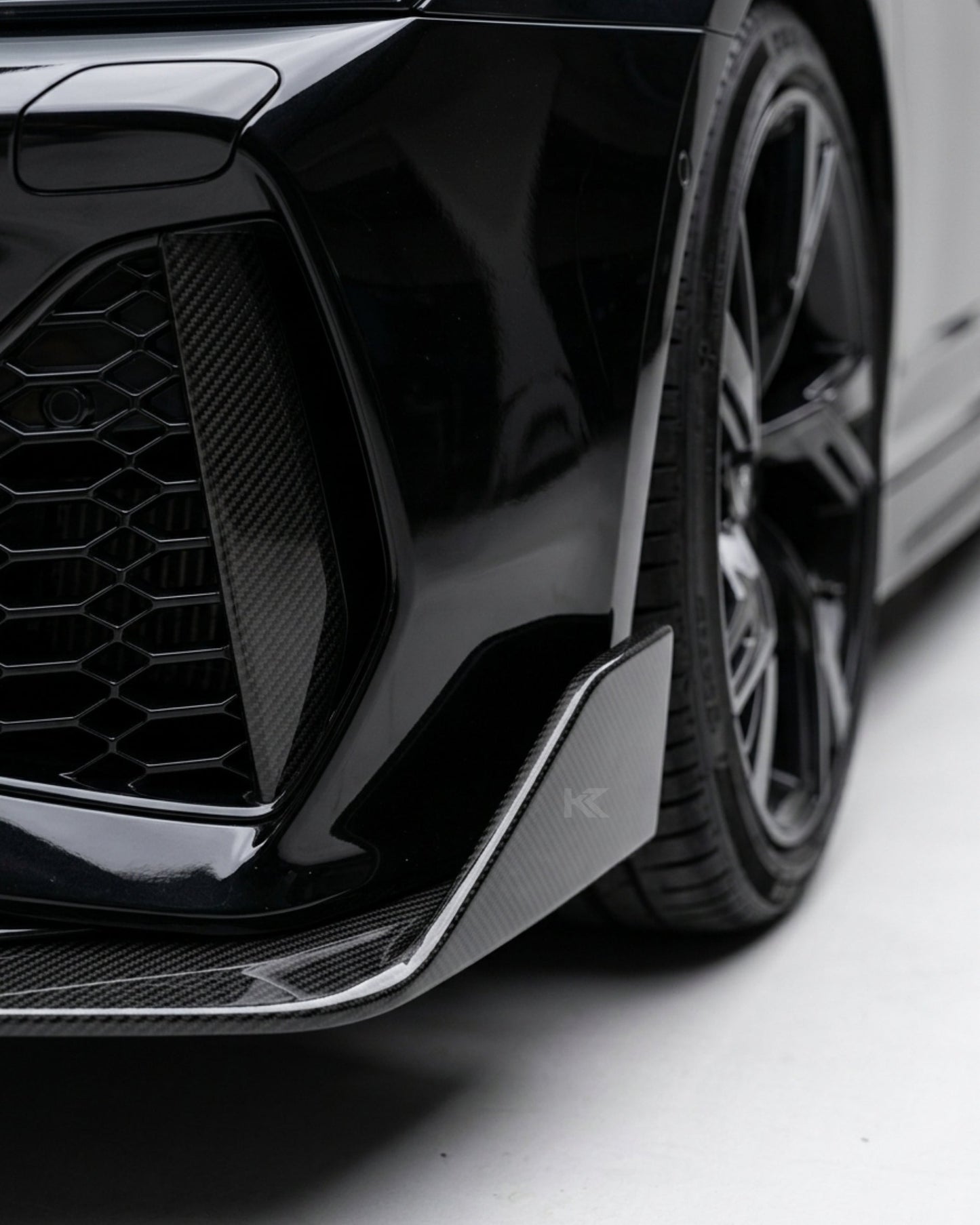 2019–2021 Audi RS6 C8 Avant Front Bumper Lip Spoiler – Pre-Preg Dry Carbon Fiber