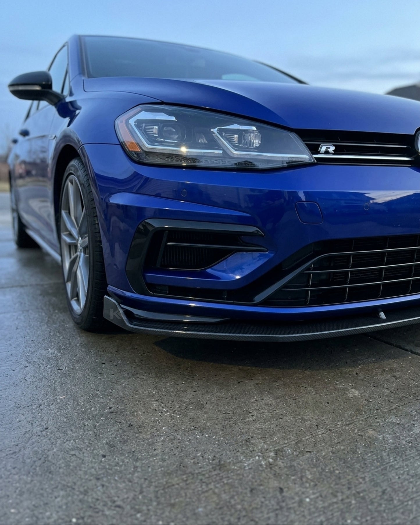 2017–2019 Volkswagen Golf R / R-Line MK7.5 Front Spoiler Lip – Carbon Fiber