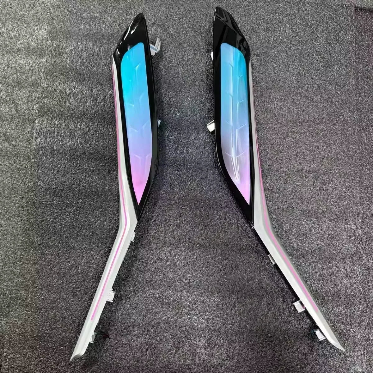 BMW 3 Series G20 / G28 / G80, 2 Series, i3, M3, M4 & G22 / G82 Center Console Saddle 64-Color LED Ambient Light Kit 2020 - 2024