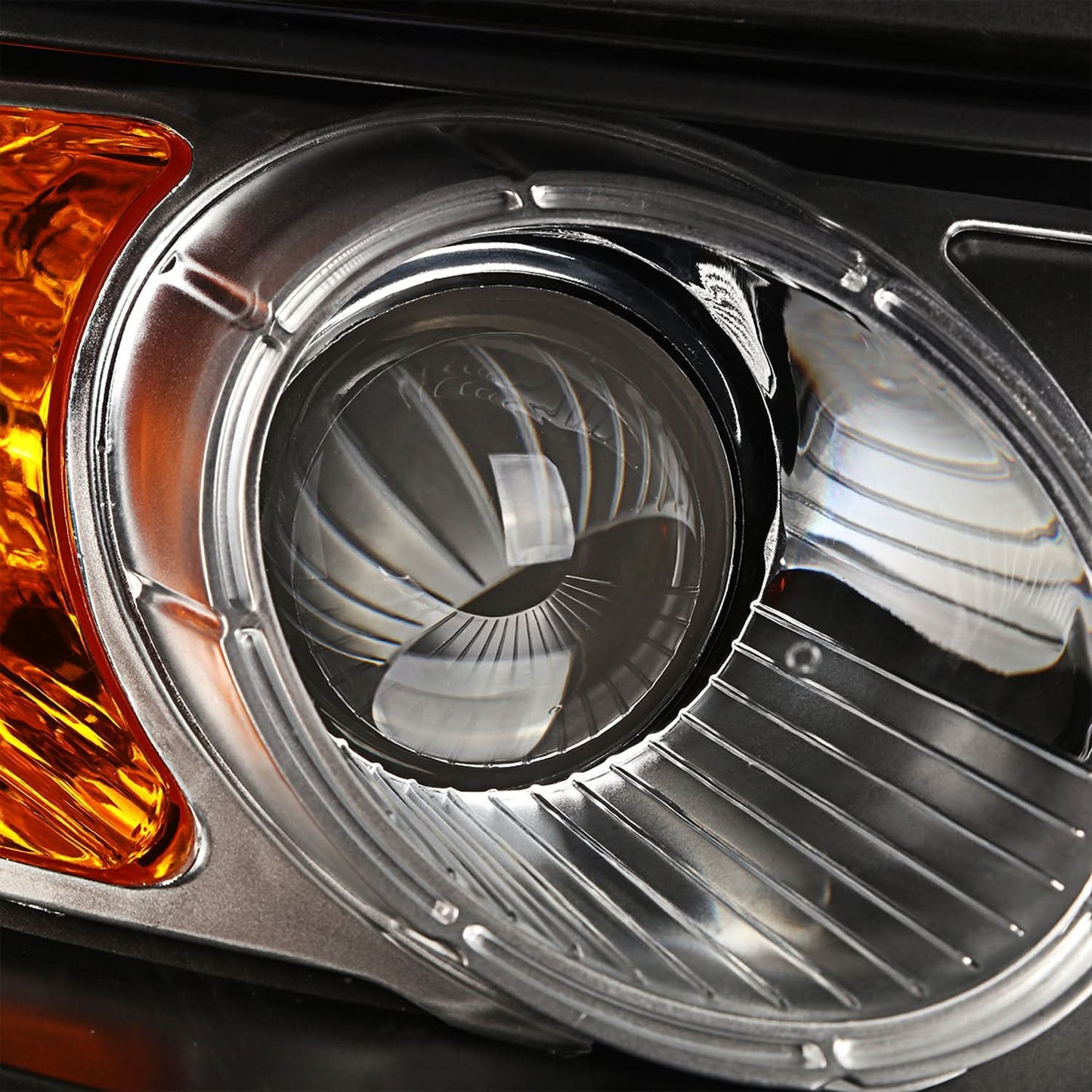 07-09 Hyundai Santa Fe Black Housing Headlights with Amber Corner