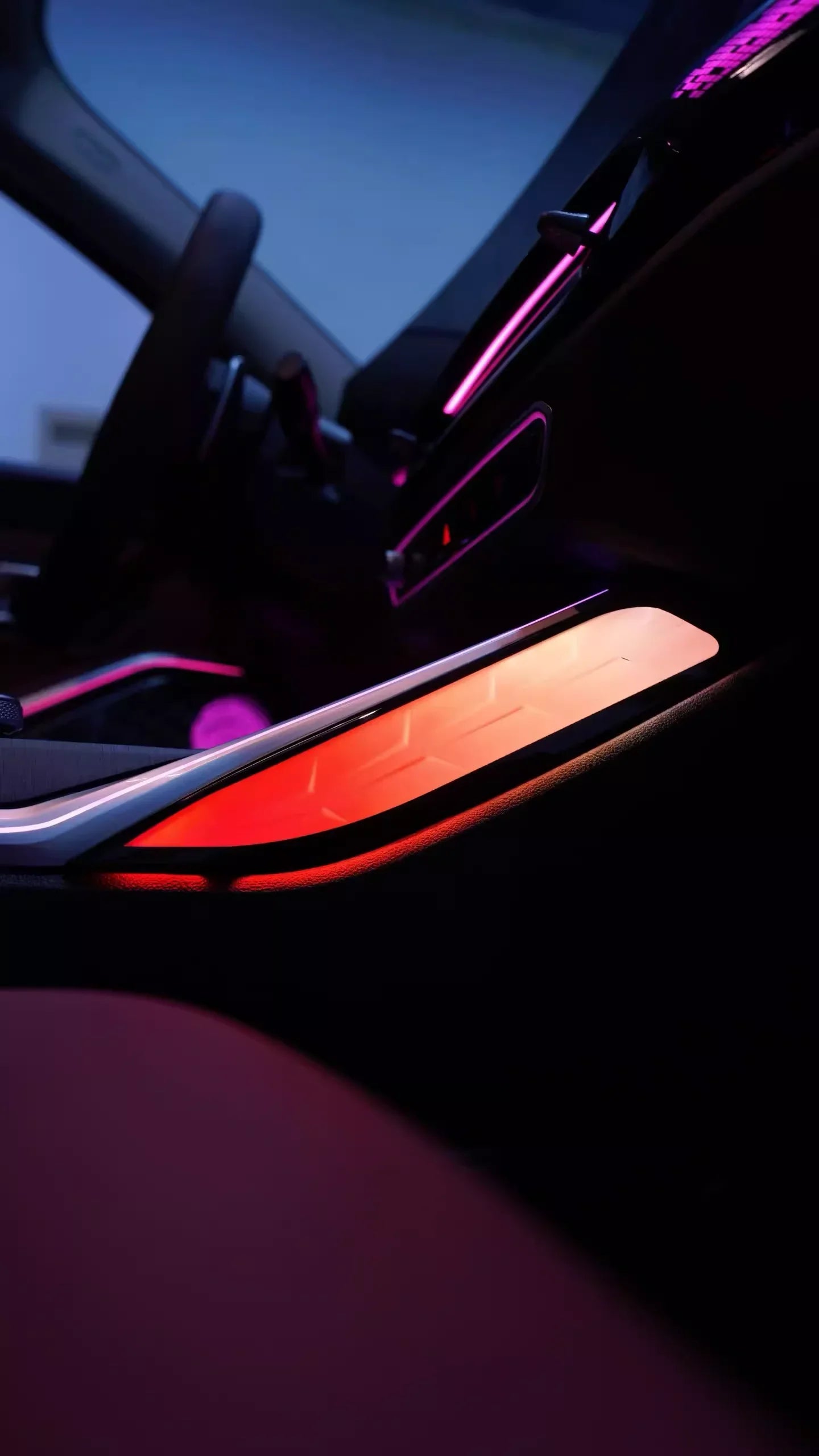 BMW 3 Series G20 / G28 / G80, 2 Series, i3, M3, M4 & G22 / G82 Center Console Saddle 64-Color LED Ambient Light Kit 2020 - 2024
