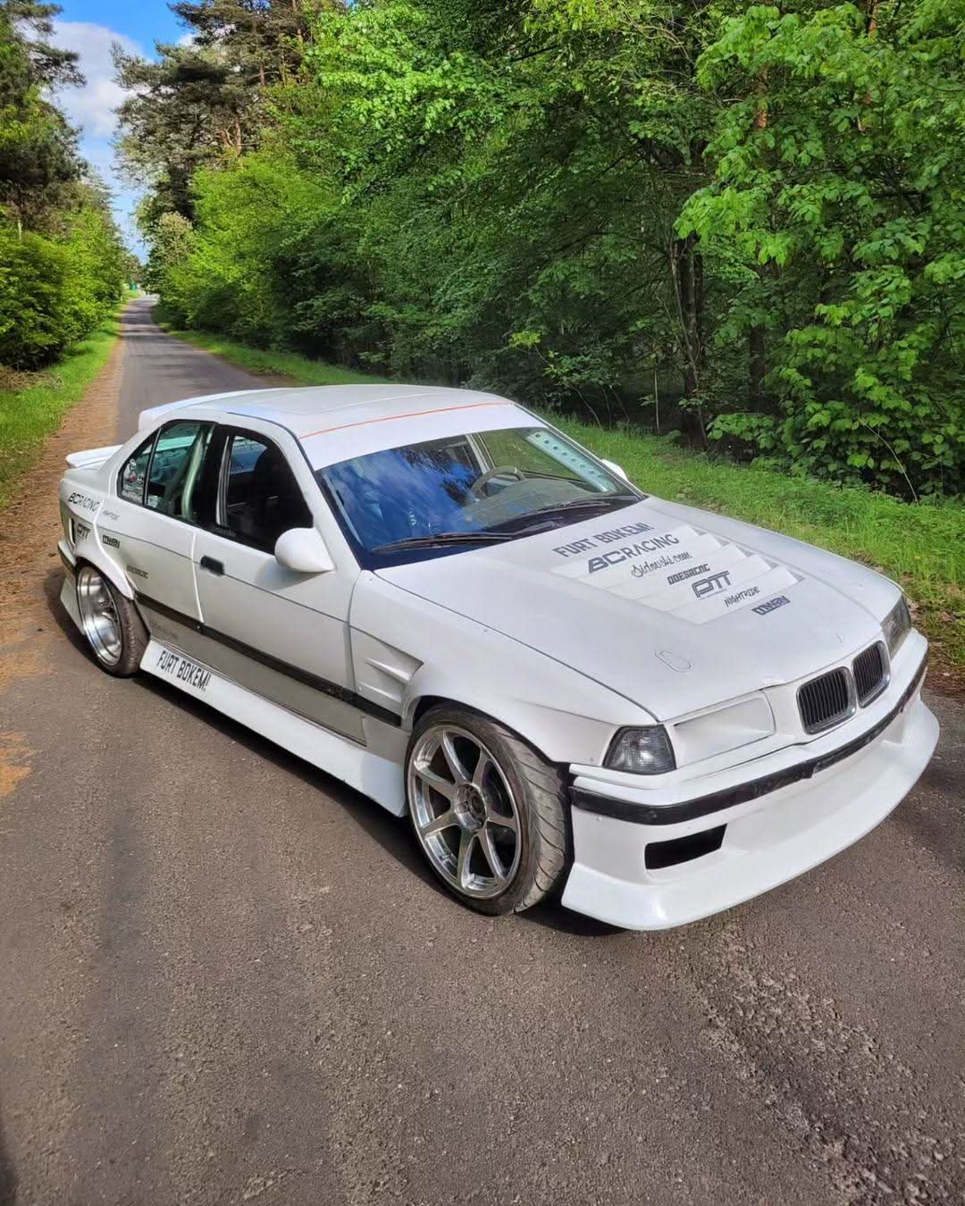 BMW E36 Vented Front Over-Fenders (1990-1999)