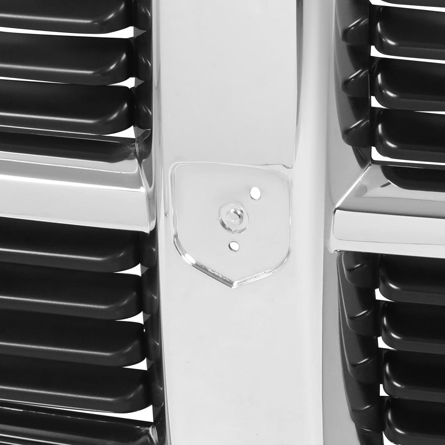 2004-2006 Dodge Durango Chrome/Black Front Grille Assembly