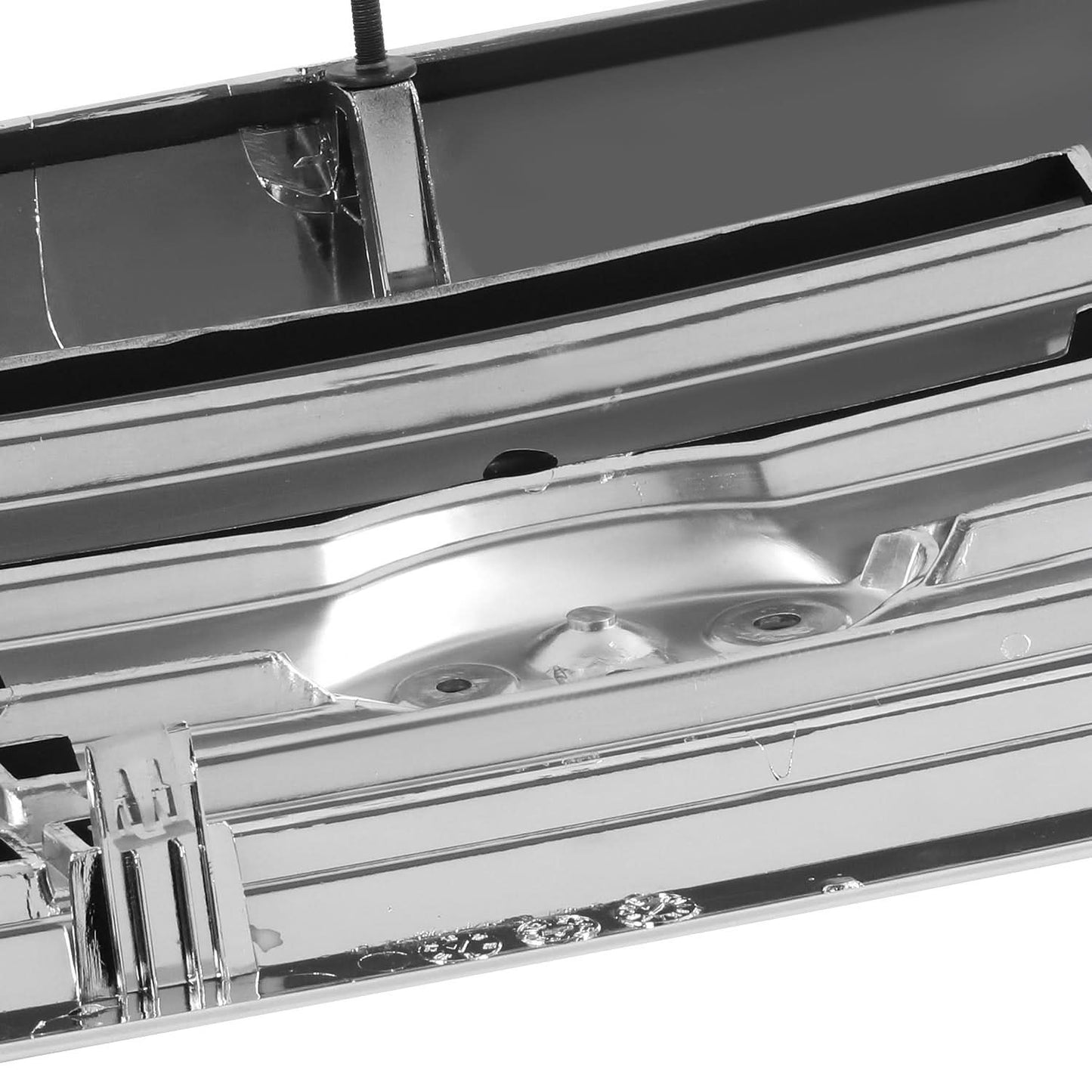 98-02 Ford Crown Victoria Chrome/Black Honeycomb Grille Assembly