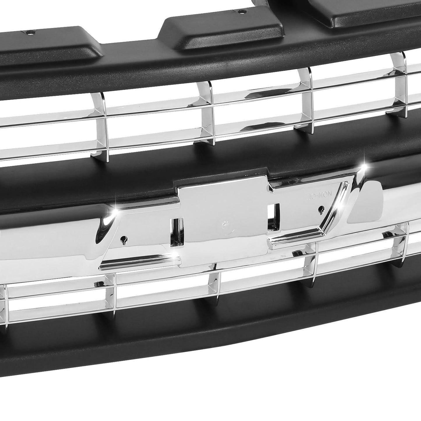 99-02 Chevrolet Silverado Chrome/Black Grille Assembly