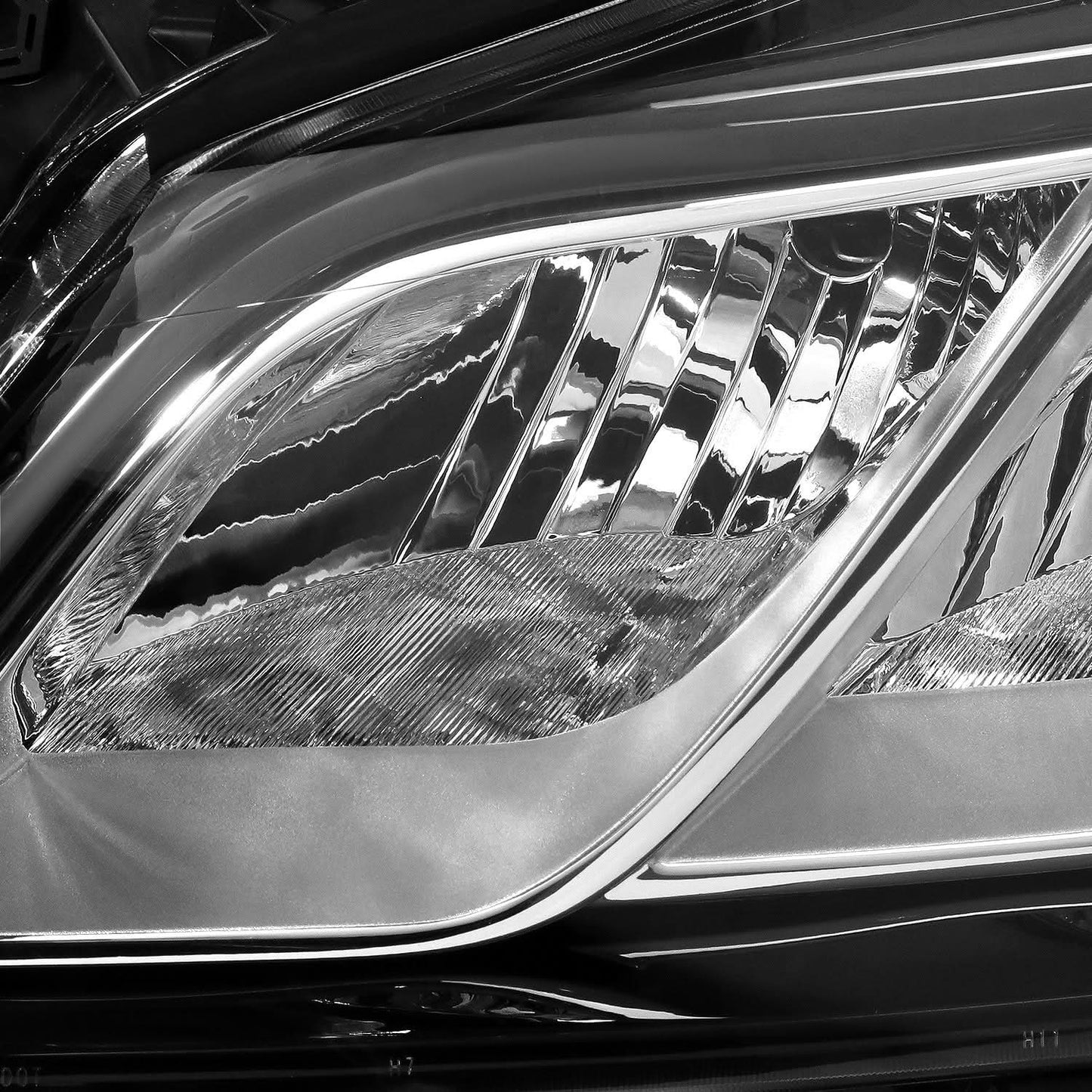 2013-2017 Chevrolet Traverse OE Style Left Headlight - H7/H11