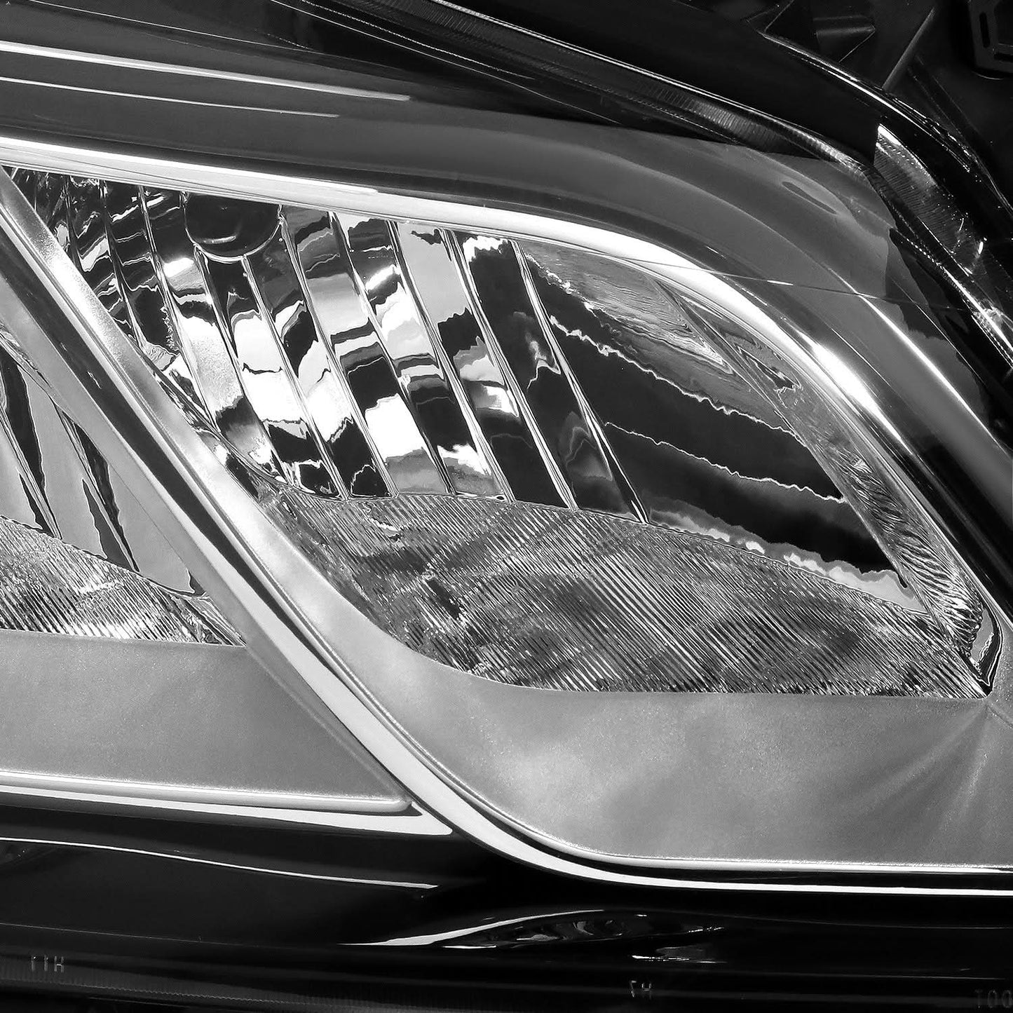 2013-2017 Chevrolet Traverse OE Style Right Headlight H7/H11