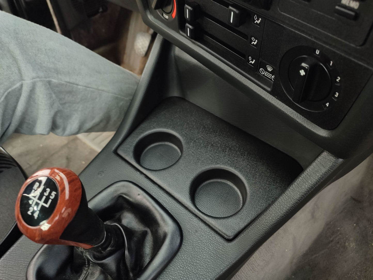 BMW E30 Modern Cup Holder V2