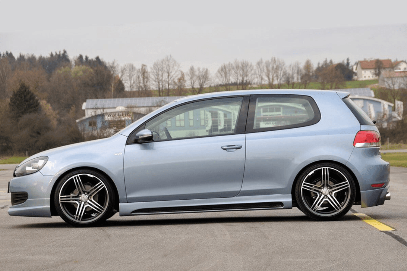 Rieger Golf 6 Vented Side Skirts
