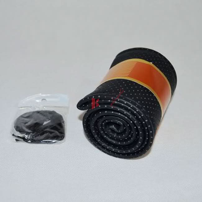 Universal 37-38CM Black Steering Wheel Cover Leather Needle Thread