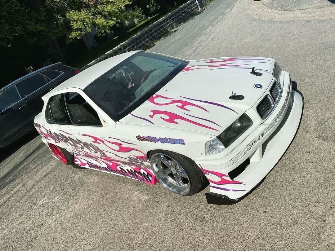 Universal Splitters