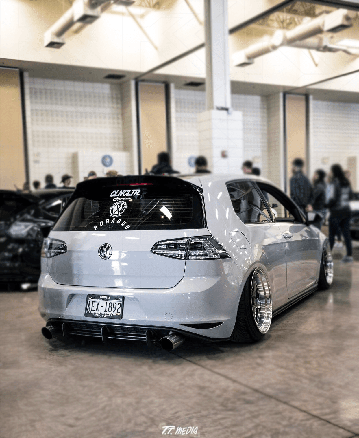 Volkswagen MK7 Golf/GTI/R - Clear/Black LED Tail Lights for Halogen Models (2012-2017)